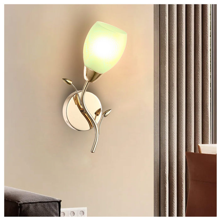 Golden Wall Lamp with E27 Bulb Holder and Decorative Leaf Design